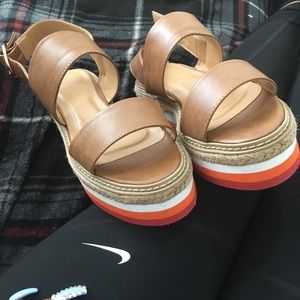 Platform Sandals 😍